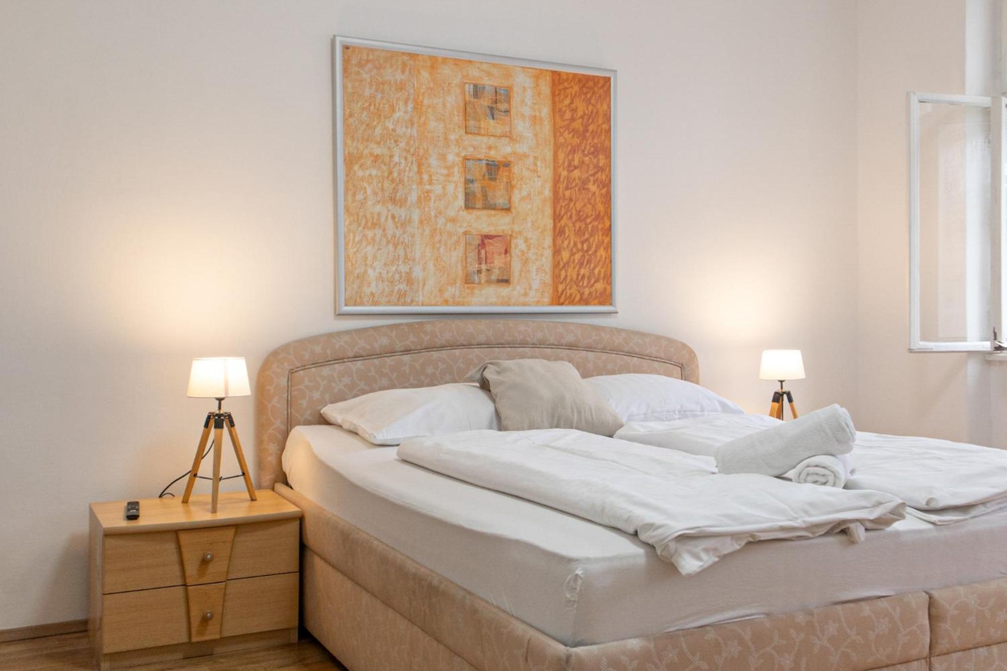 Budget City Stay - Near Wiener Stadthalle Ideal For Longstays Экстерьер фото