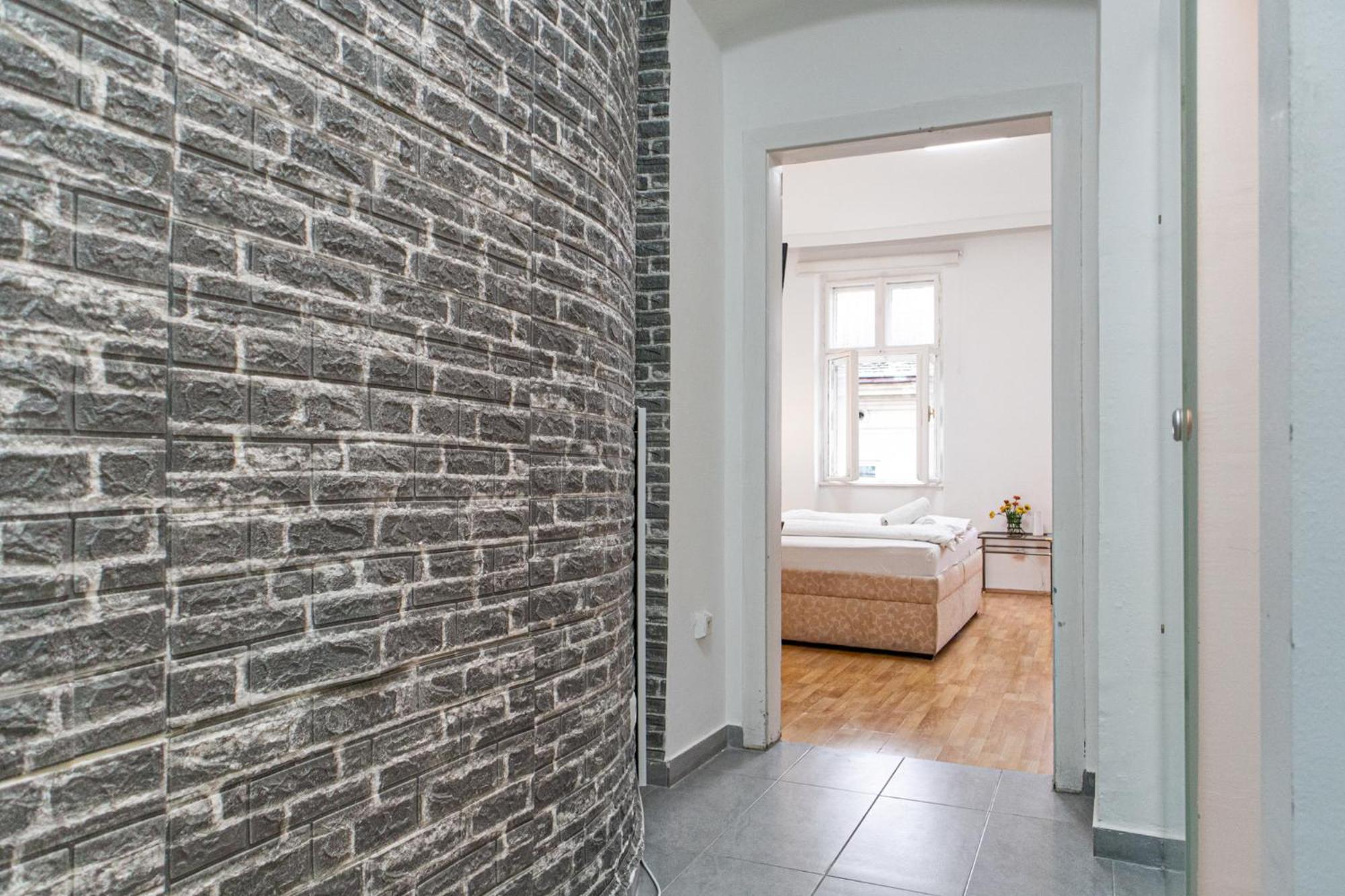 Budget City Stay - Near Wiener Stadthalle Ideal For Longstays Экстерьер фото