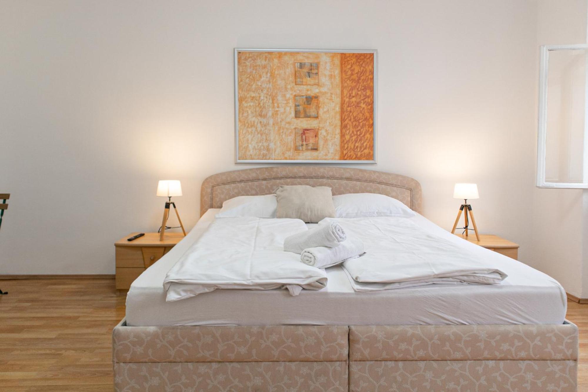 Budget City Stay - Near Wiener Stadthalle Ideal For Longstays Экстерьер фото