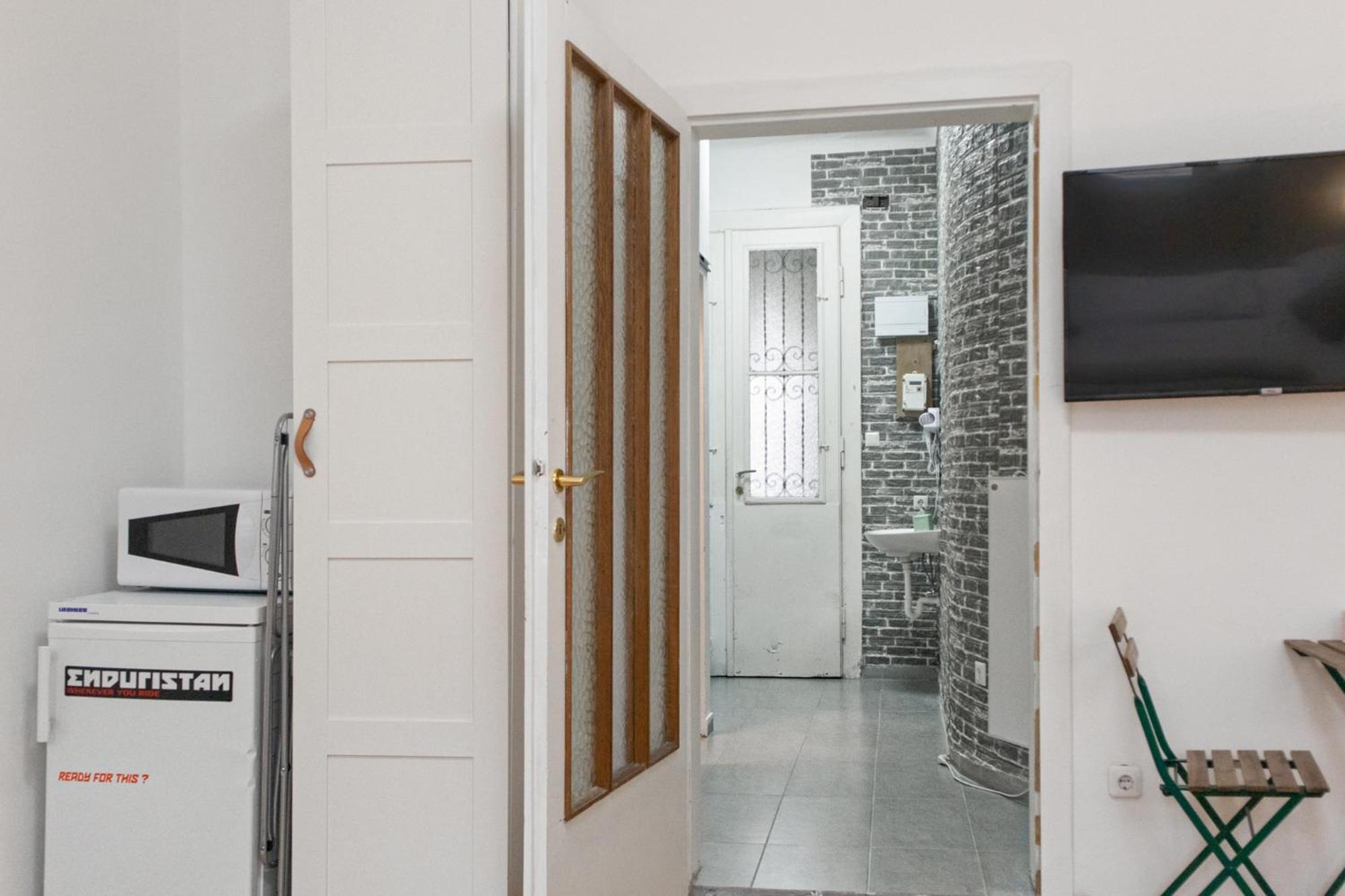 Budget City Stay - Near Wiener Stadthalle Ideal For Longstays Экстерьер фото