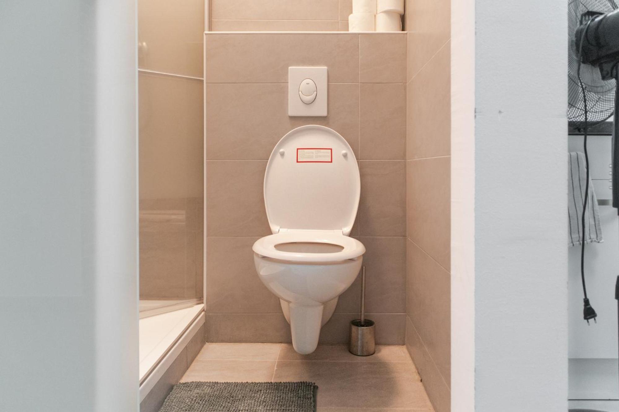 Budget City Stay - Near Wiener Stadthalle Ideal For Longstays Экстерьер фото